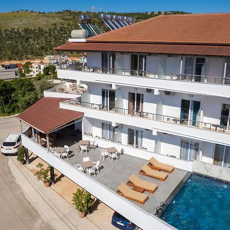 Hotel Perla Ксамил Екстериор снимка
