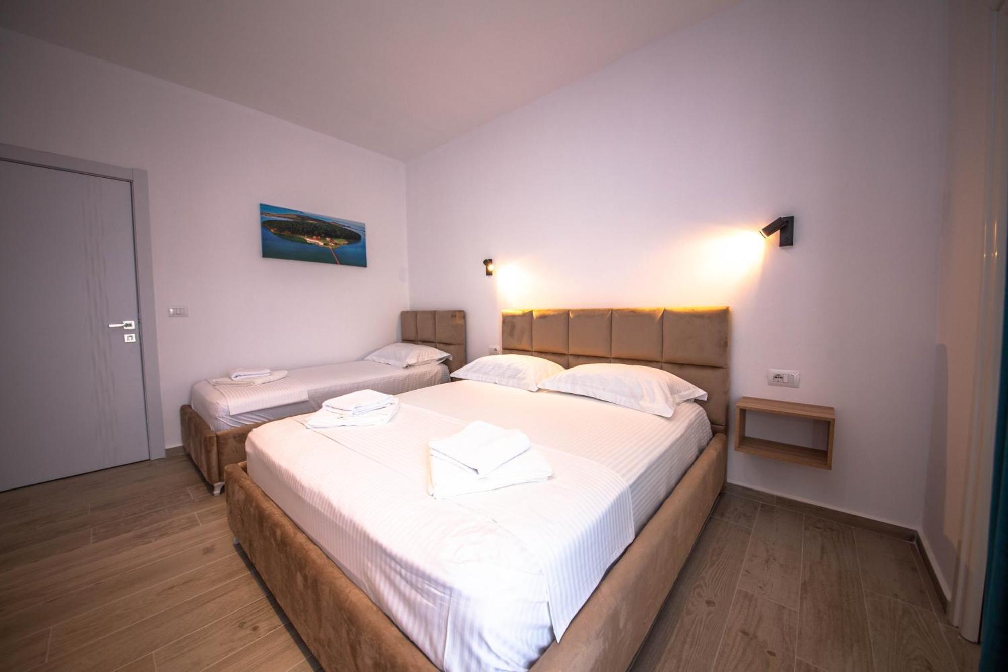 Hotel Perla Ксамил Екстериор снимка
