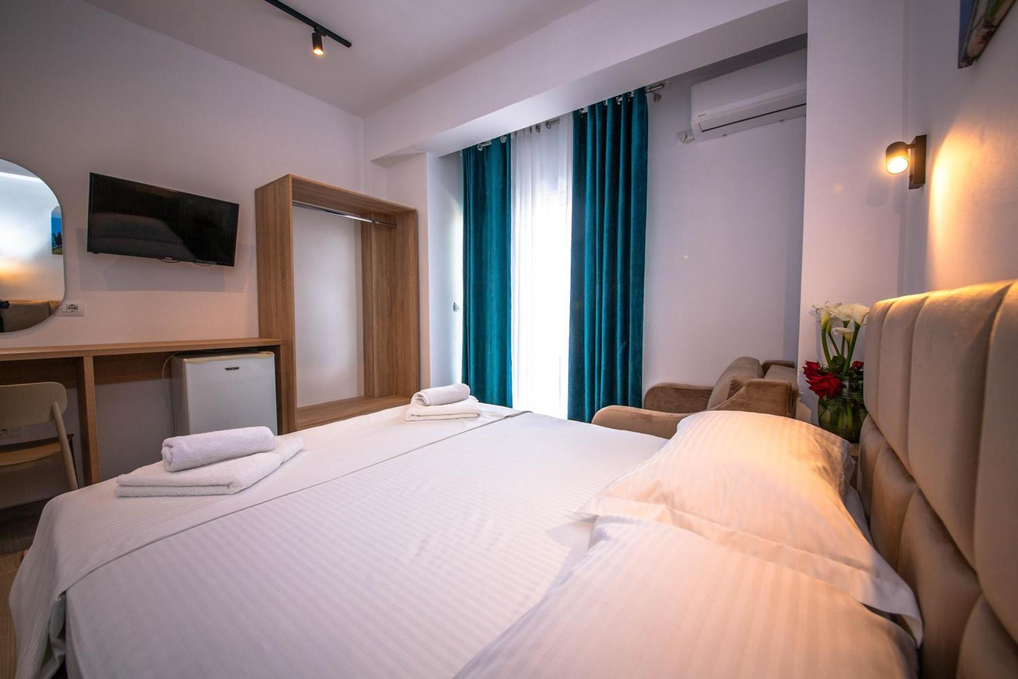 Hotel Perla Ксамил Екстериор снимка