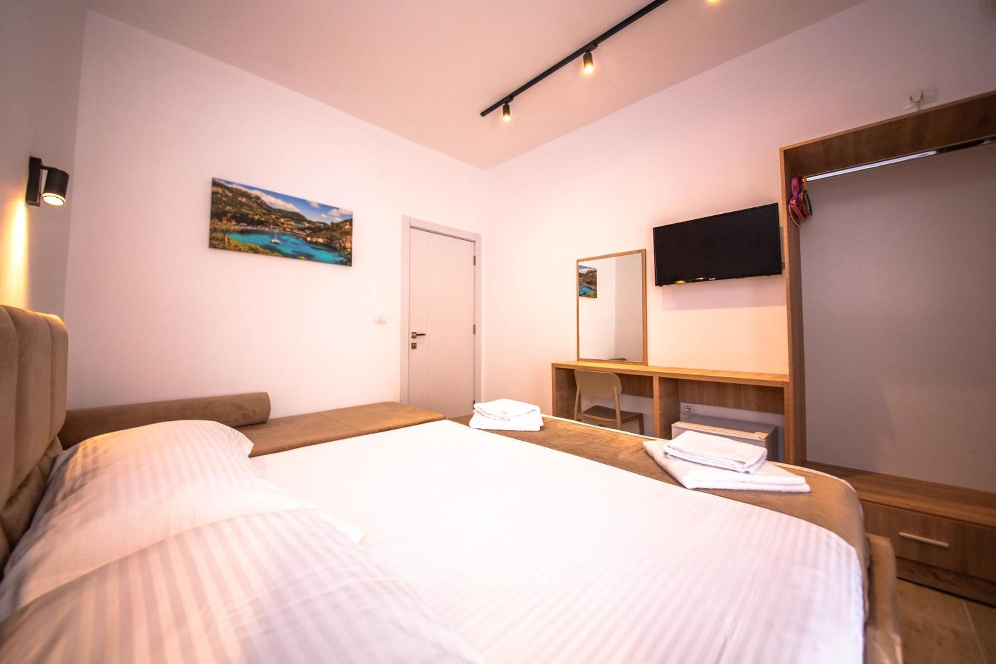 Hotel Perla Ксамил Екстериор снимка
