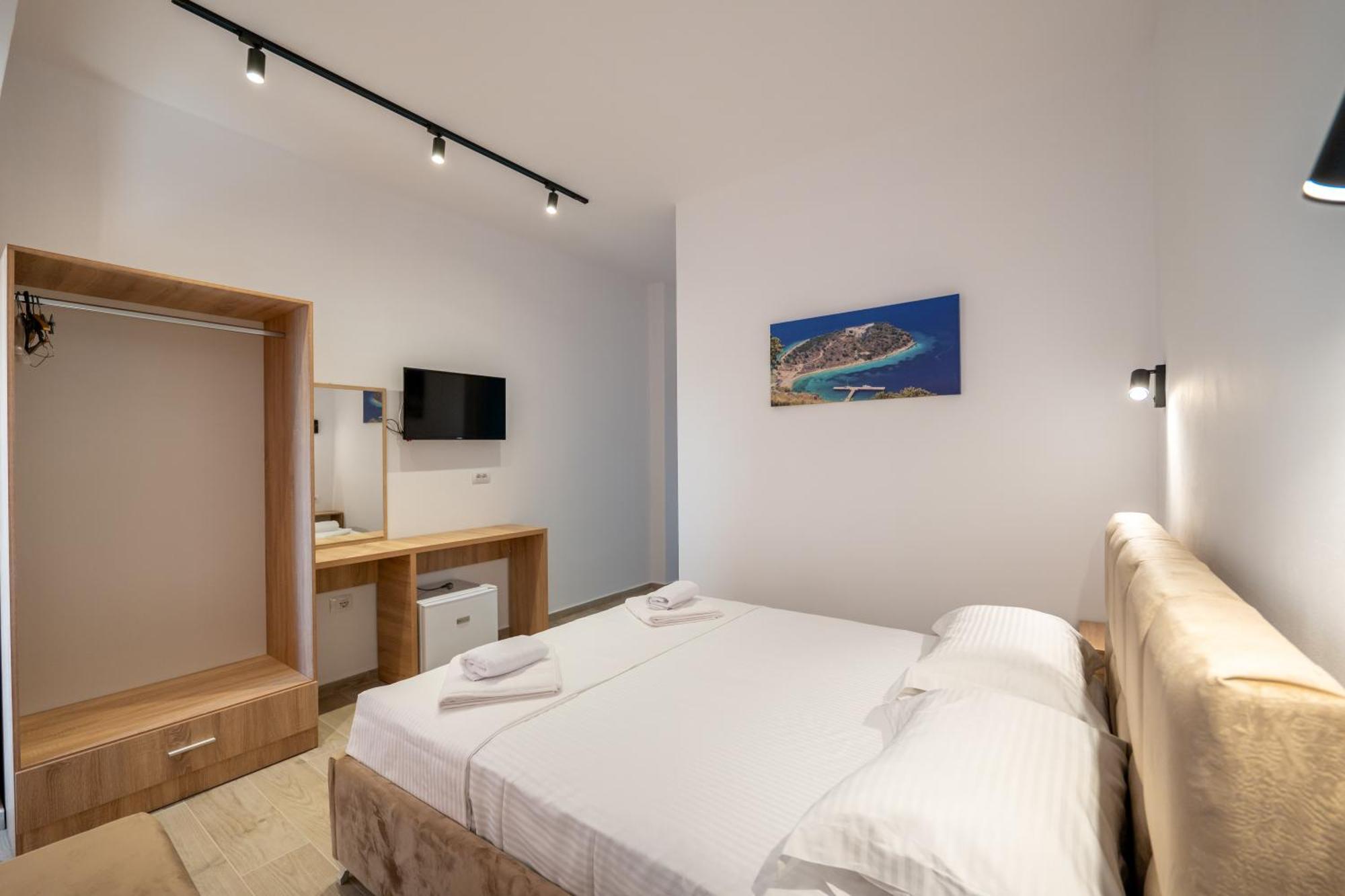 Hotel Perla Ксамил Екстериор снимка