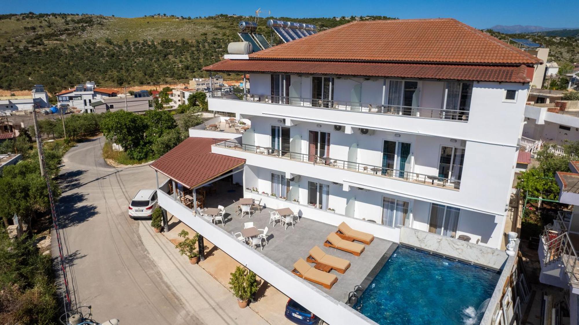 Hotel Perla Ксамил Екстериор снимка
