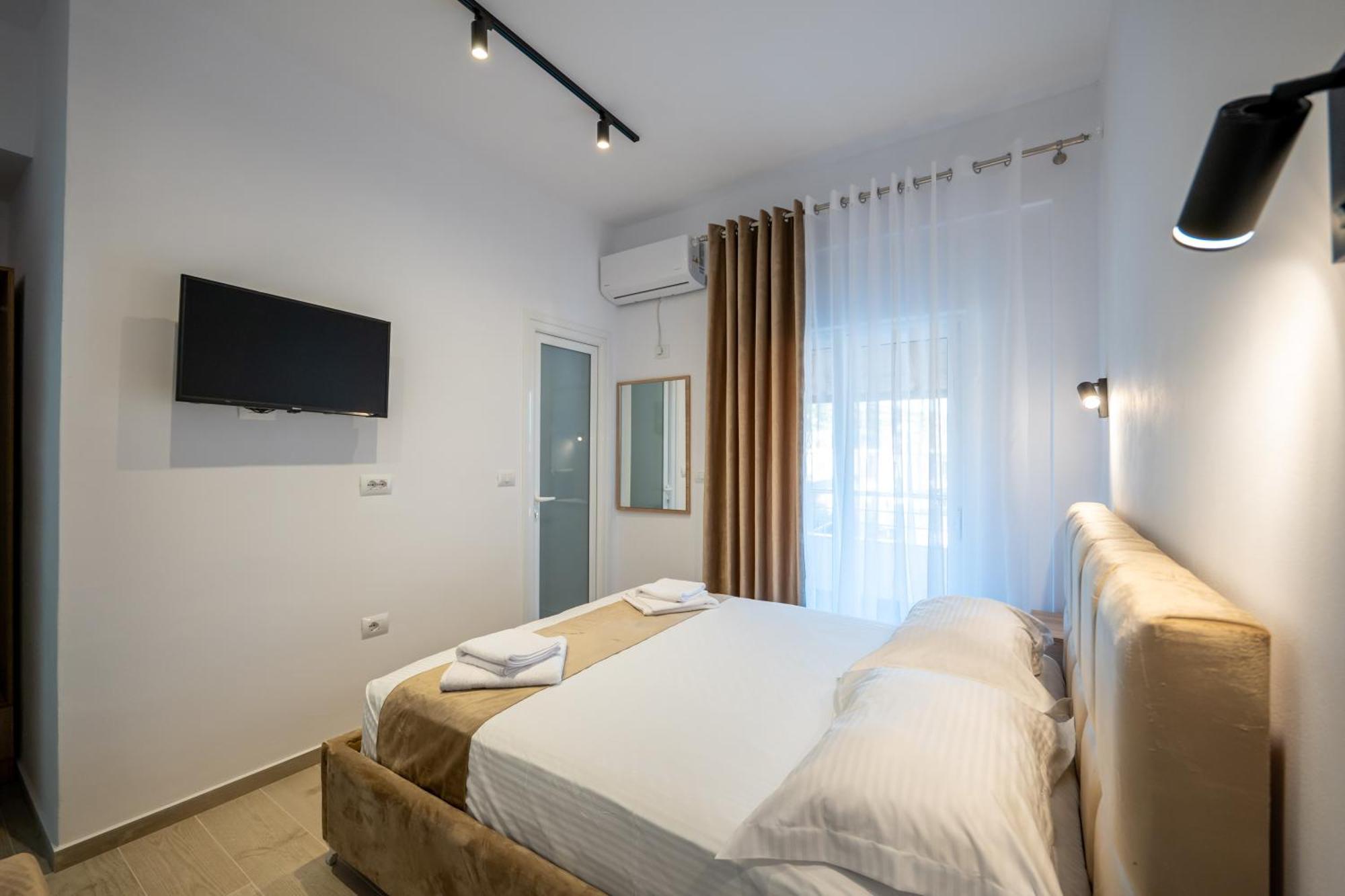 Hotel Perla Ксамил Екстериор снимка