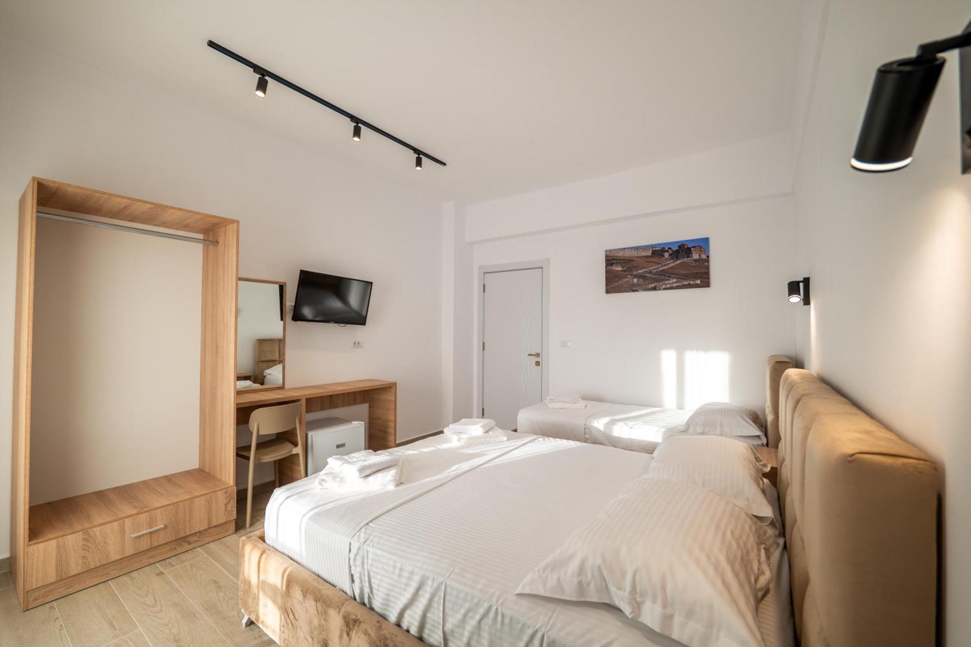 Hotel Perla Ксамил Екстериор снимка
