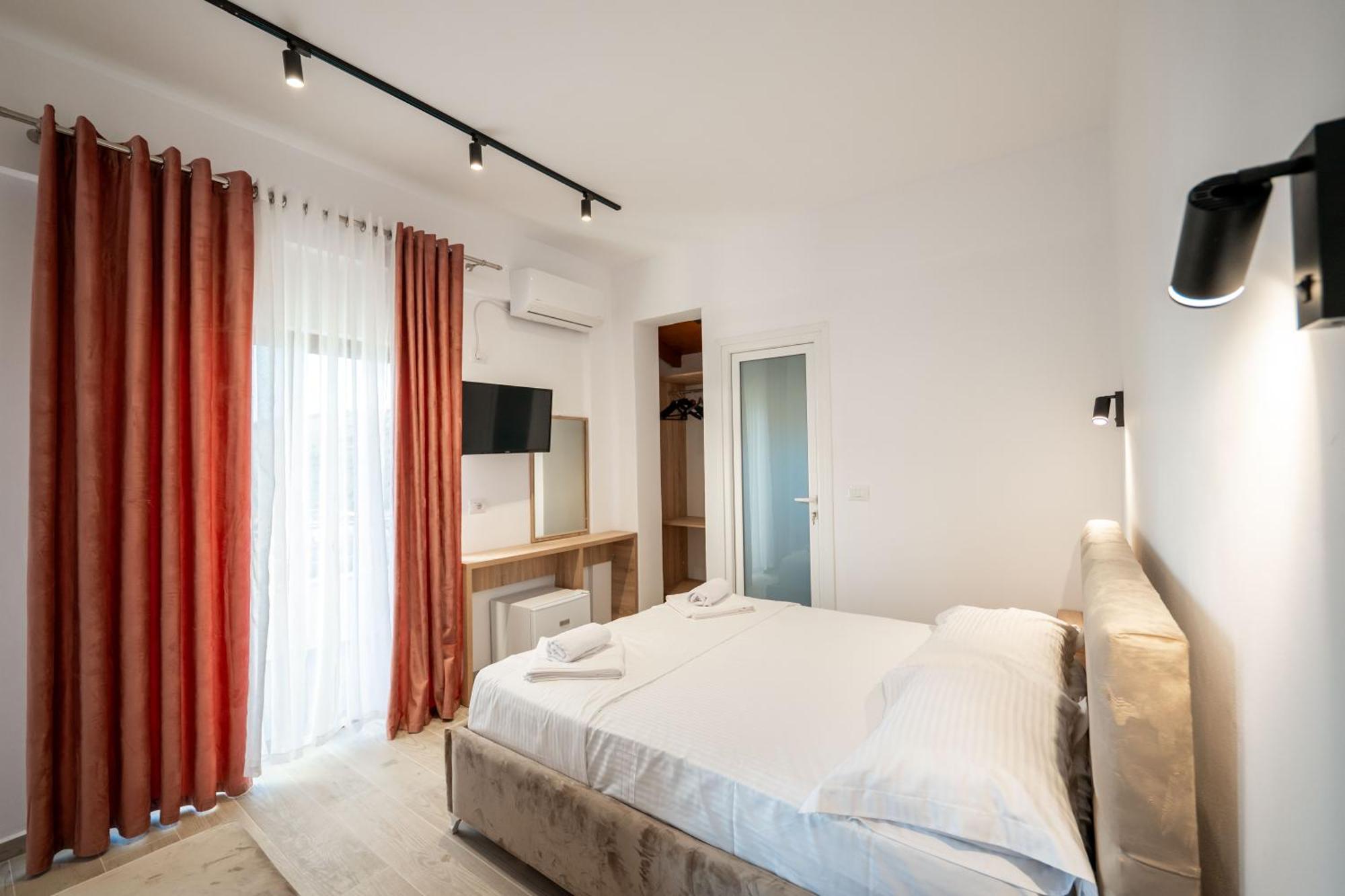 Hotel Perla Ксамил Екстериор снимка