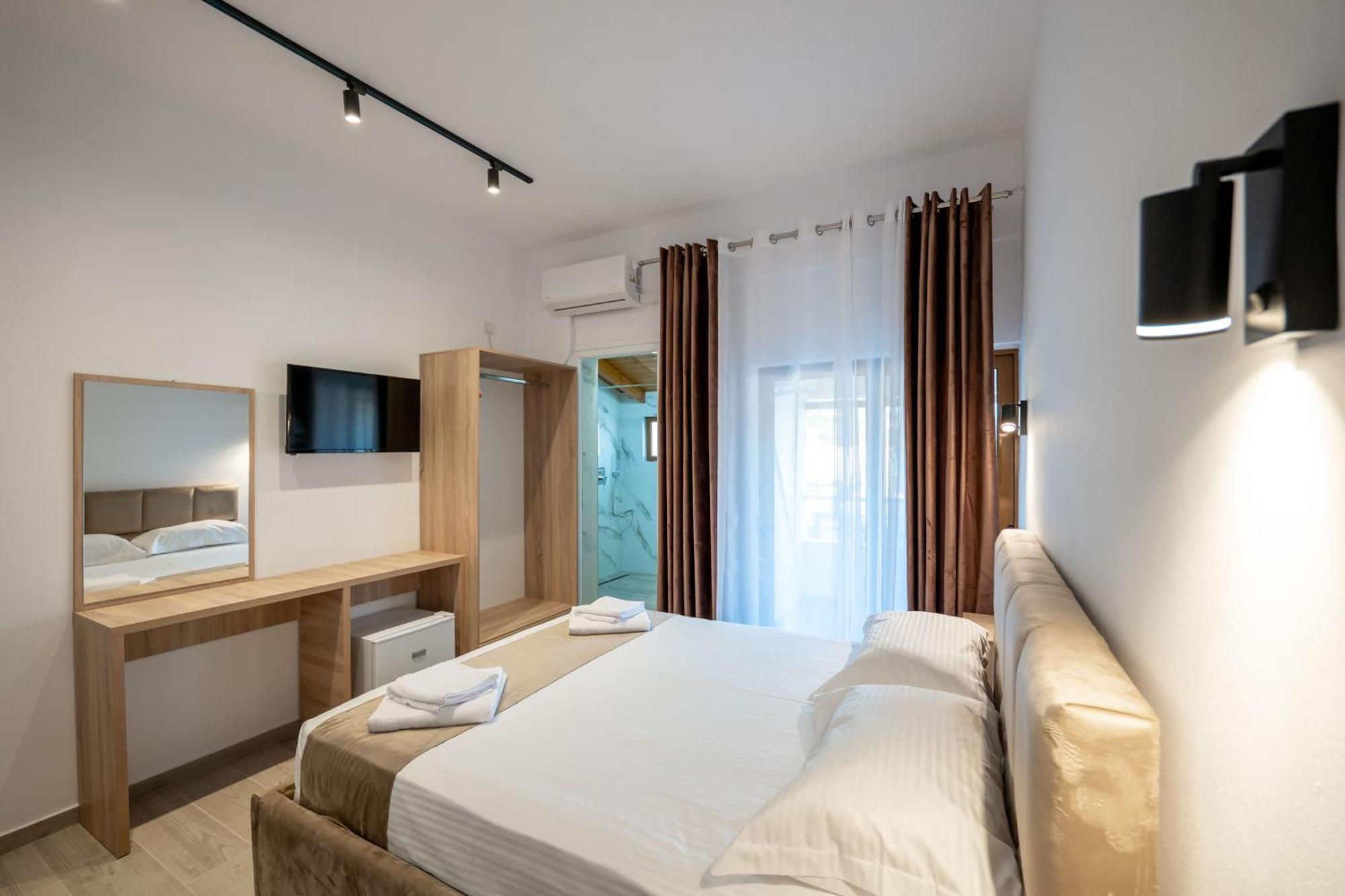 Hotel Perla Ксамил Екстериор снимка