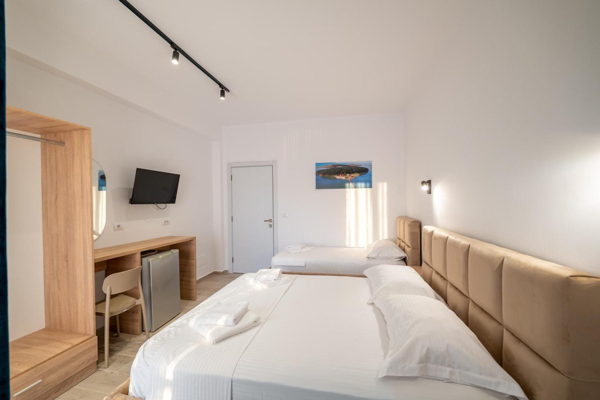 Hotel Perla Ксамил Екстериор снимка