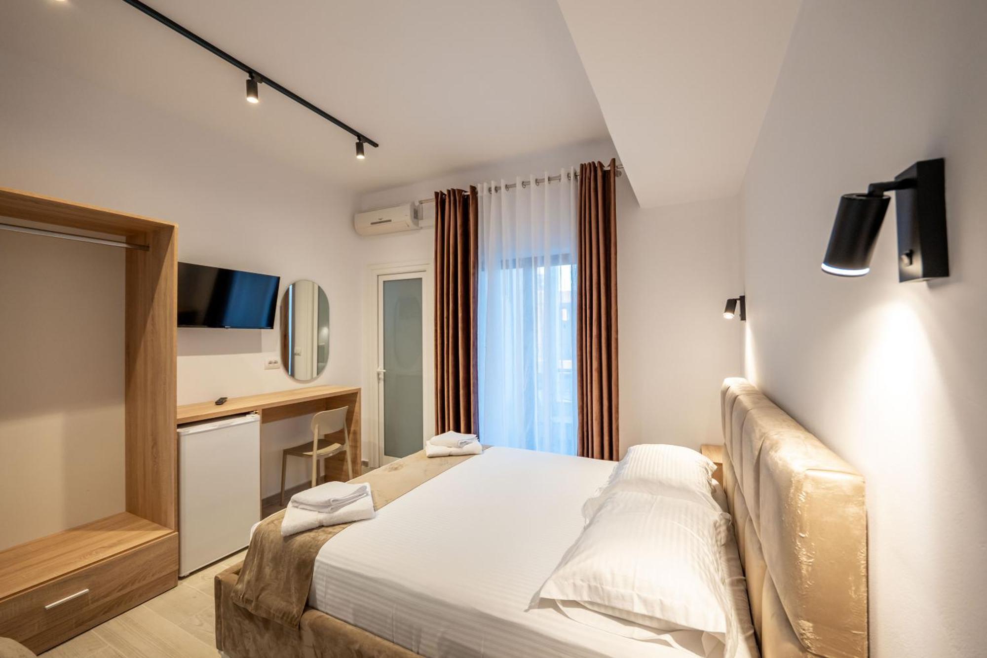 Hotel Perla Ксамил Екстериор снимка